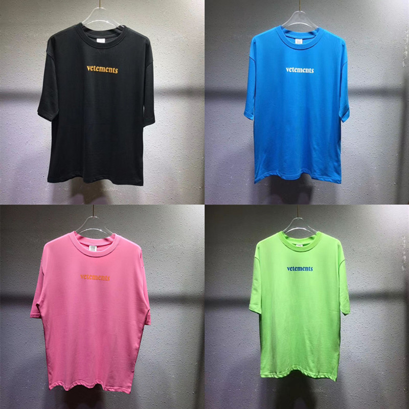 

2021 New Orescent Green Blue Pink T-shirt Men Wome Foam Print Vtm Top Tees Oversize Patch Vetements t Shirt 7n5e