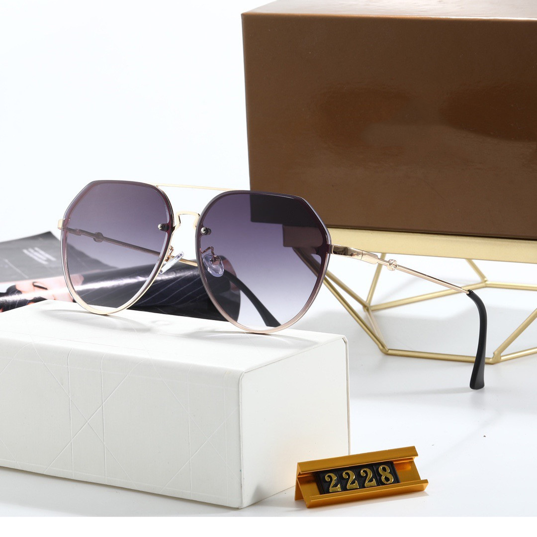 

High quality men's and women's Sunglasses summer style anti ultraviolet classic retro board square full frame fashion belt box