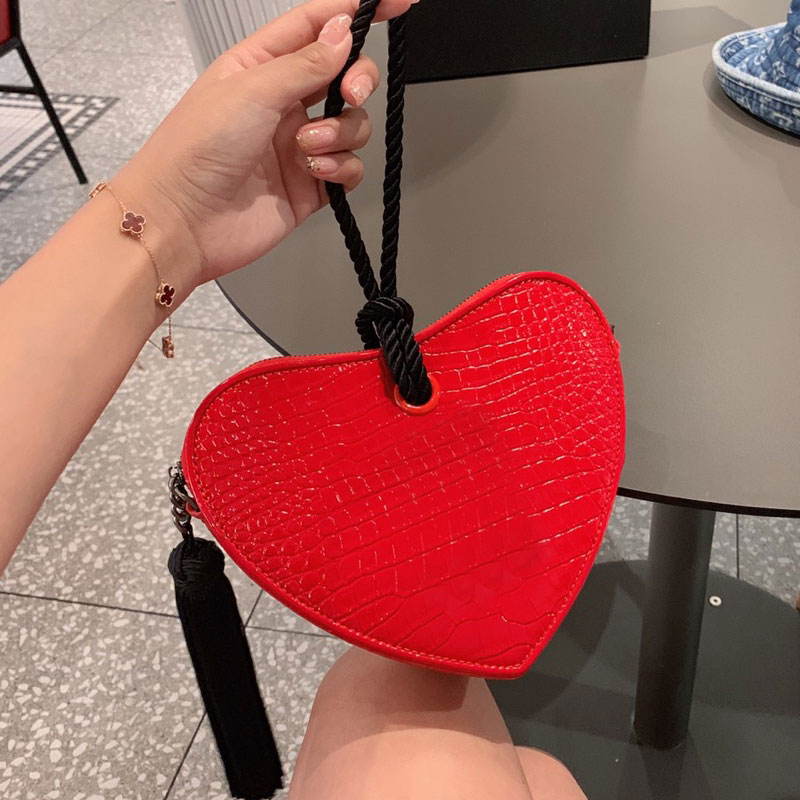 

Heart Shaped Bag Shoulder Bag Chain Purse Crossbody Bag Women Cross Body Bags Free Shipping Sale Hot Fashion Bags