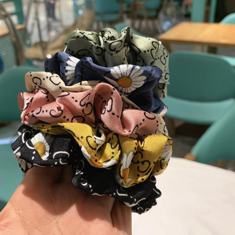 

2021 Wholesale Scrunchies Hairbands Daisy Color Satin Hair Bands Large intestine Hair Ties Ropes Ponytail Holder Hair Accessories New Design, Pink