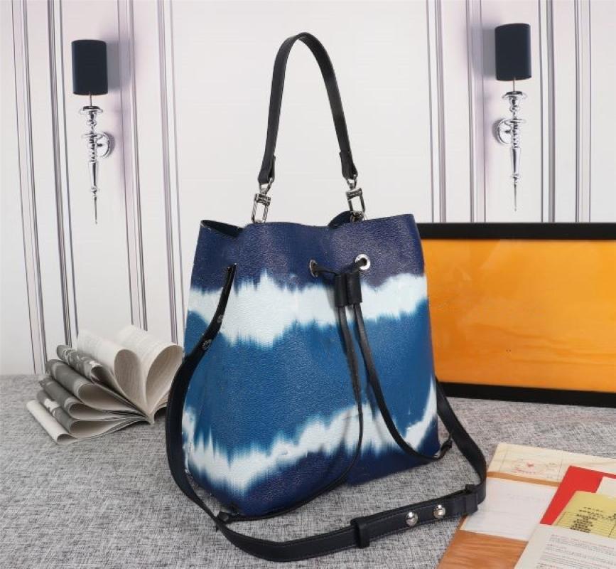 

Wholesale Orignal real leather fashion famous shoulder bags Tote designer handbags presbyopic shopping bag purse messenger bag, Blue