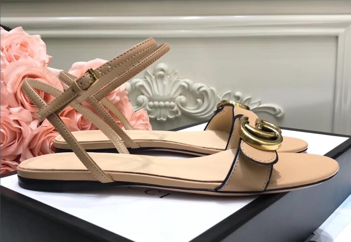 

2021 woven square head sandals and slippers women wear summer leather flat sandals.