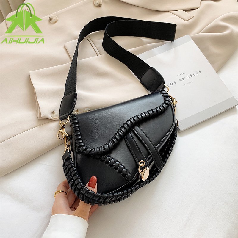 

2021 New Weave Ladies Hand Bags Pu Pillow Classic Handbag for Women Light Luxury Fashion Single Shoulder Messenger Crossbody Bag, Black
