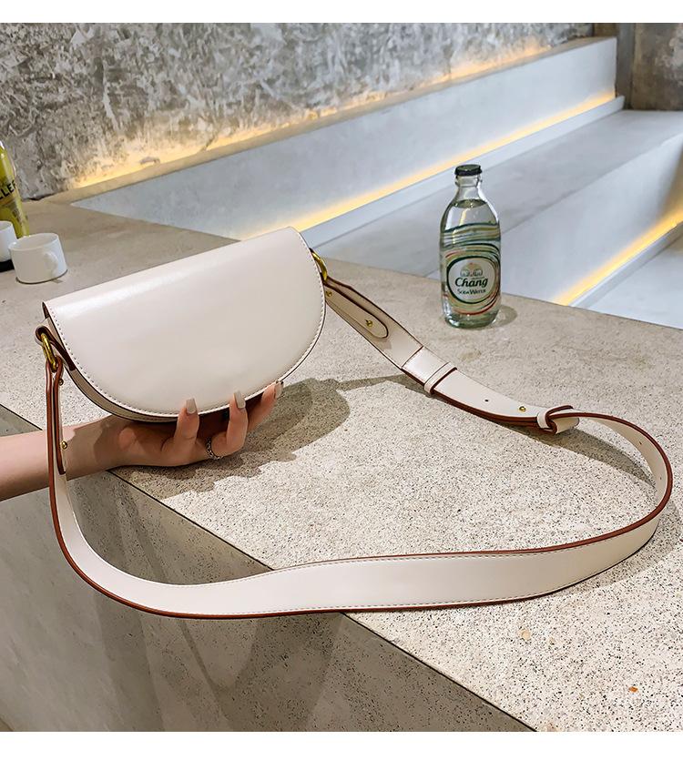 

2021 spring and summer new retro wide shoulder strap wild western style half moon bag messenger bag half round, Black