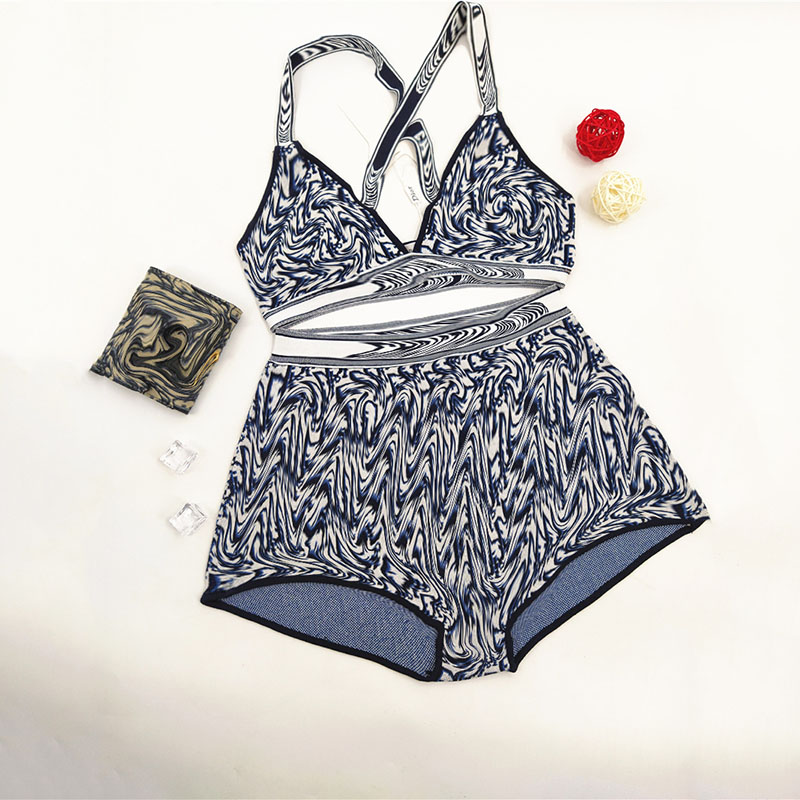 

Luxury Letter Print One Piece Bikinis Sexy Womens Beach Swimwears Tide Stripe Home Swimsuits Trendy Bikini Ins Girlfriend Gifts