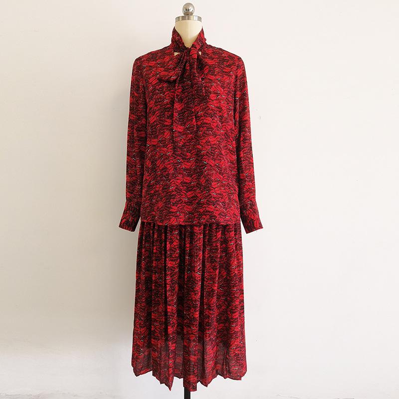 

Women' Tracksuits Woman Two Piece Outfit Set 2021 Spring Summer Red Printed Stand Collar Bow Long Sleeved Shirt + High Waist Pleated Skirt, Picture colour