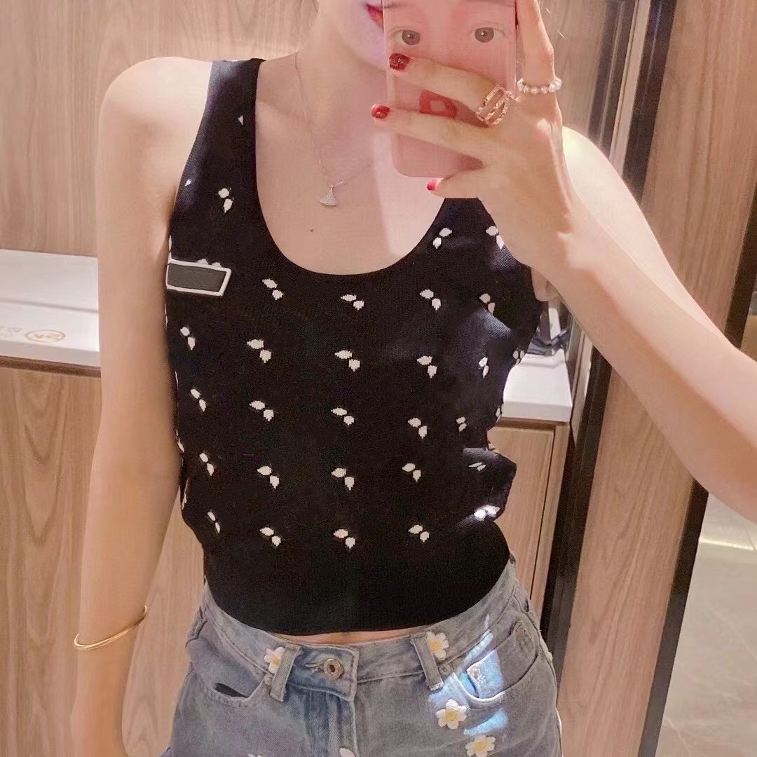 

2021 summer new style short seamless slim letter jacquard vest women's fresh and fashionable easy-to-fit comfortable vest new, White