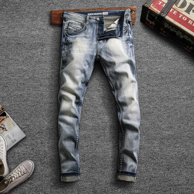 

2021 New Italian Style Fashion Men Jeans Retro Light Blue Elastic Slim Fit Casual Denim Pants High Quality Vintage Designer Long Trousers G6