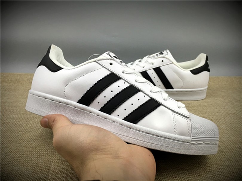 

2018 Superstar Original White Hologram Iridescent Junior Gold Superstars Sneakers Originals Super Star Women Men Sports Casual Shoes 36-45, Black;gray