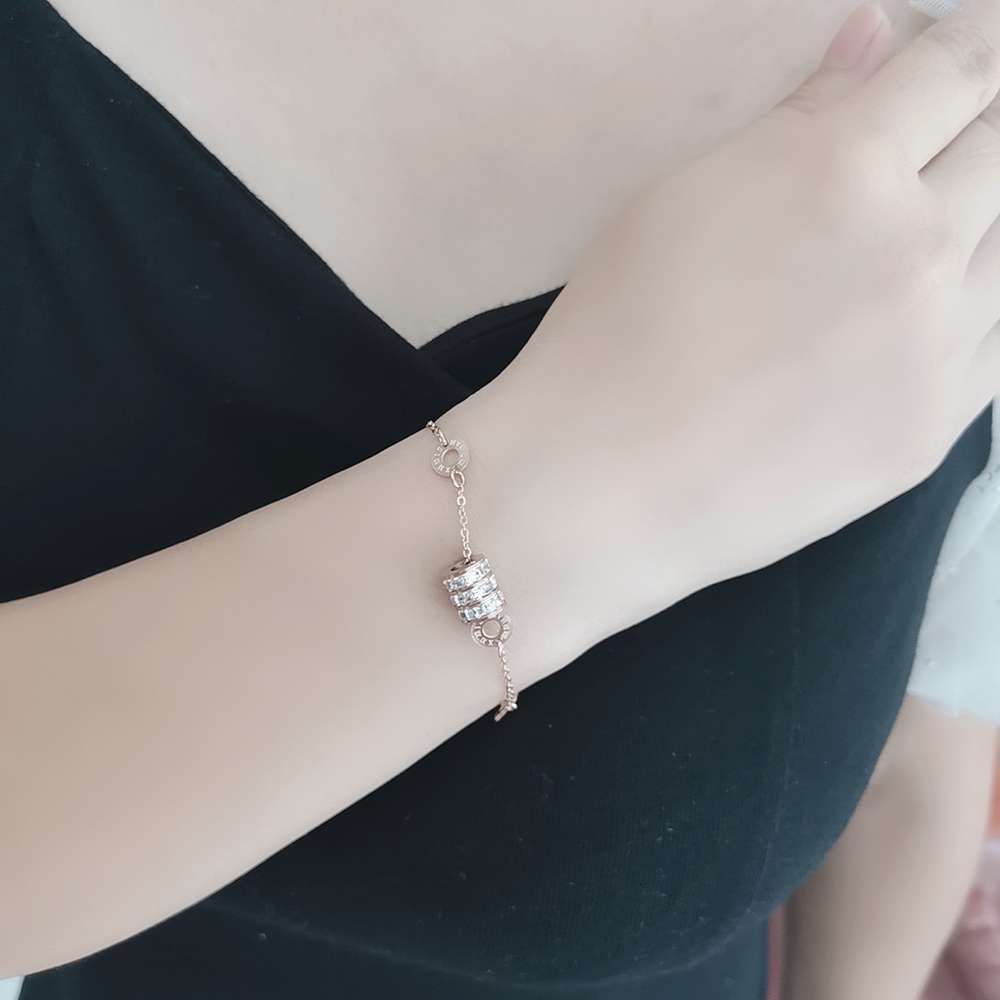 

bracelet Titanium steel bracelet female Roman digital small waist Bracelet simple fashion versatile Korean net red jewelry straight, Golden;silver