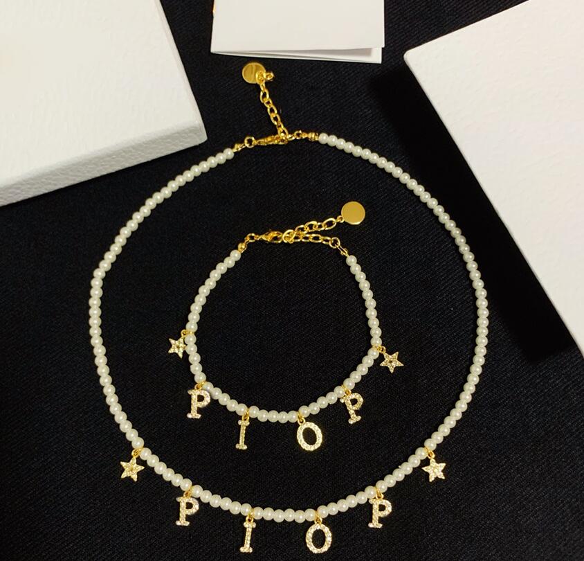 

Fashion Brand Letter Charm Pendant Beaded Strands Pearl Bracelets Chokers Necklace Chain For Women Party Wedding Lovers Gift With Box, Silver