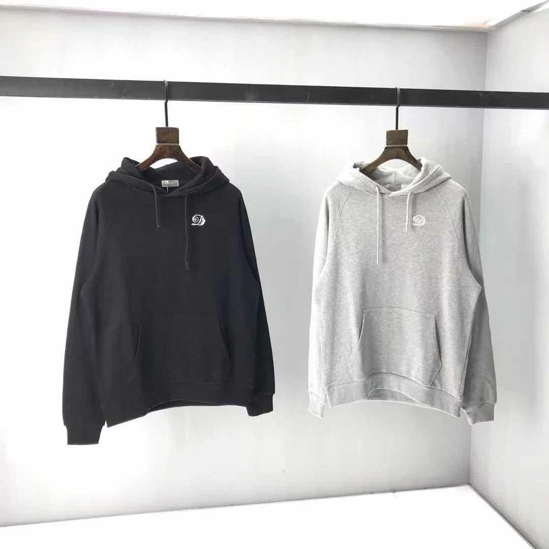 

2021ss spring and summer new high grade cotton printing short sleeve round neck panel T-Shirt Size: -l-xl-xxl-xxxl Color: black white 2vc14