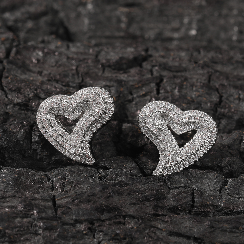 

1 Pair Hip Hop Claw Set CZ Stone Bling Ice Out 3 Layers Heart Stud Earrings for Men Women Unisex Lovers Rapper Jewelry