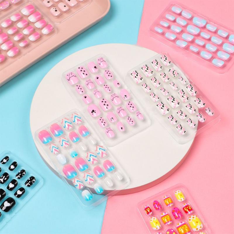 

False Nails 24pcs Detachable Child Wearable Fake Kids Artificial Full Cover Nail Tips, Red;gold