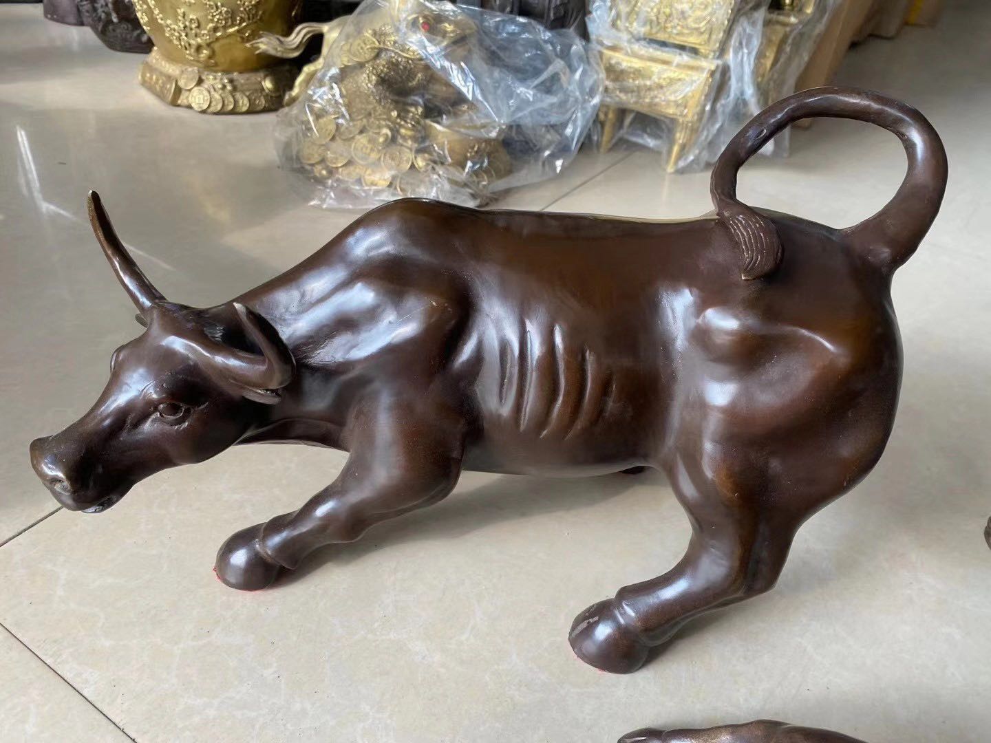 

Arts and Crafts Big Wall Street Bronze Fierce Bull OX Statue /13 cm * / 5.12 inches