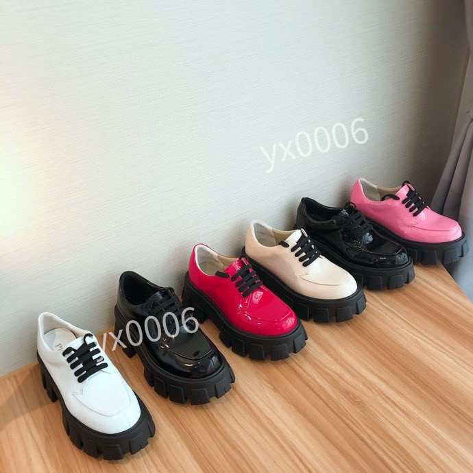 

Women Designer Boots Desert Platform Shoes Buckle Ankle Genuine Leather Boot Bee Star Trail Shoe Female Rough Heel Booties ds200809, 04