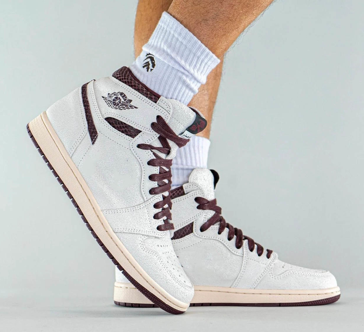 

Shoes A Ma Maniere x Jumpman 1 High OG Basketball 1s Sail Burgundy Suede Material Trainers Men Sneakers Womens Sports, #1