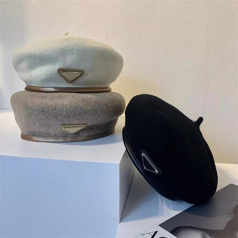 

Designer Berets Womens Letter Luxury Cashmere Hat Beret Cap Lady Outdoor Travel Warm Winter Windproof Vacation Bonnet Caps, Black