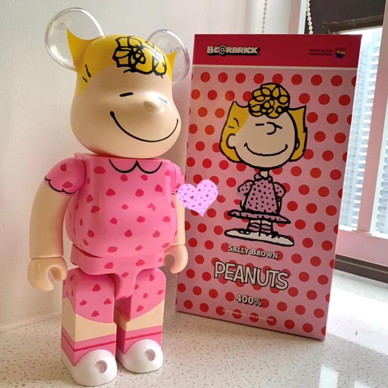 

Hot selling violent bear building blocks bear peanuts anime Snoopy sally brown Sally Brown doll figurines 28CM