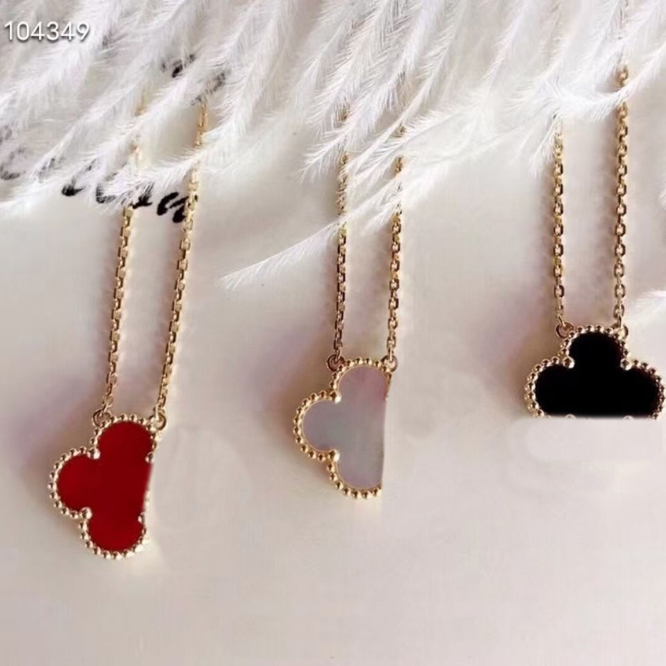 

Ladies Love rings Pendant Necklaces Screw Bracelet Van Party Wedding Couple Gift Love Bracelet Fashion Luxury Cleef Designer Bracelet carti, Silver