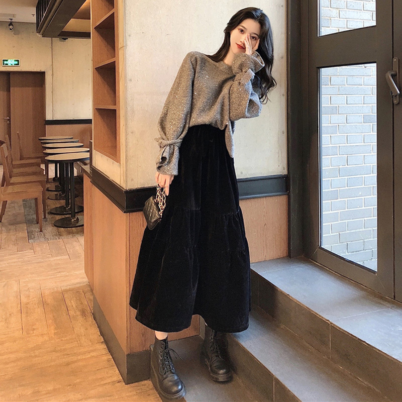 

2021 New Luxury Veet Pleated Women Midi Thick Autumn Winter Elegant High Waist A-line Skirts Female Vintage Ny Black Skirt Cdu4