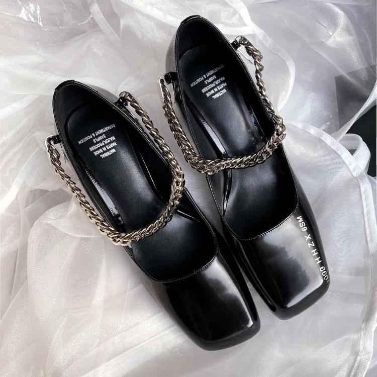 

Square Toe Women Black Leather Pumps Metal Chains Decor Round High Heels Letters Printing Office Lady Work Stilettos Zapatillas