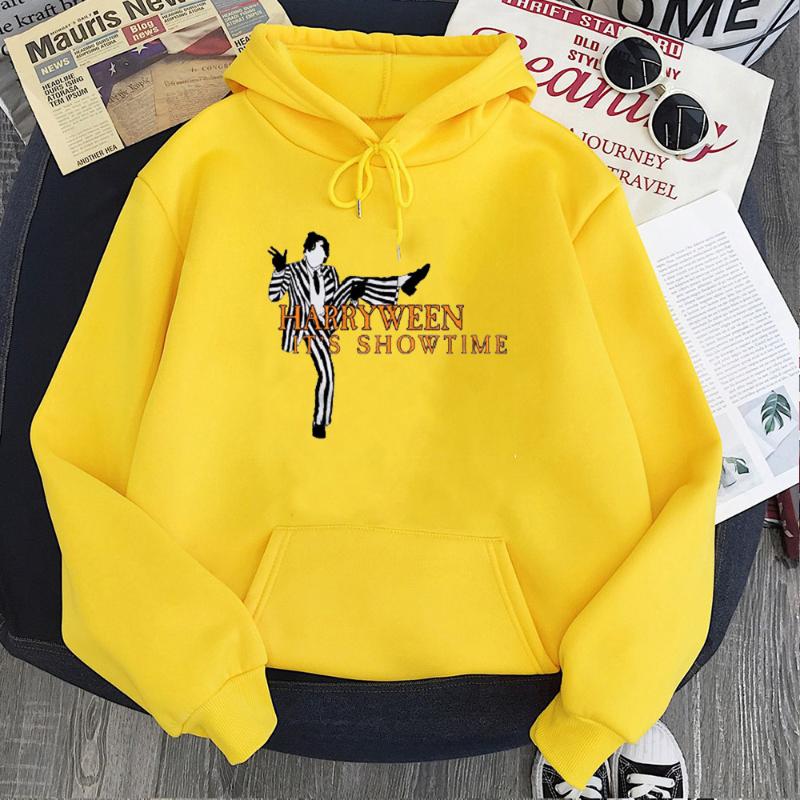 

Men's Hoodies & Sweatshirts Vintage Sweatshirt It's Showtime Hoodie Kawaii Plus Size Fashion 2021 Letter Halloween Graphic Streetwear Top, Black