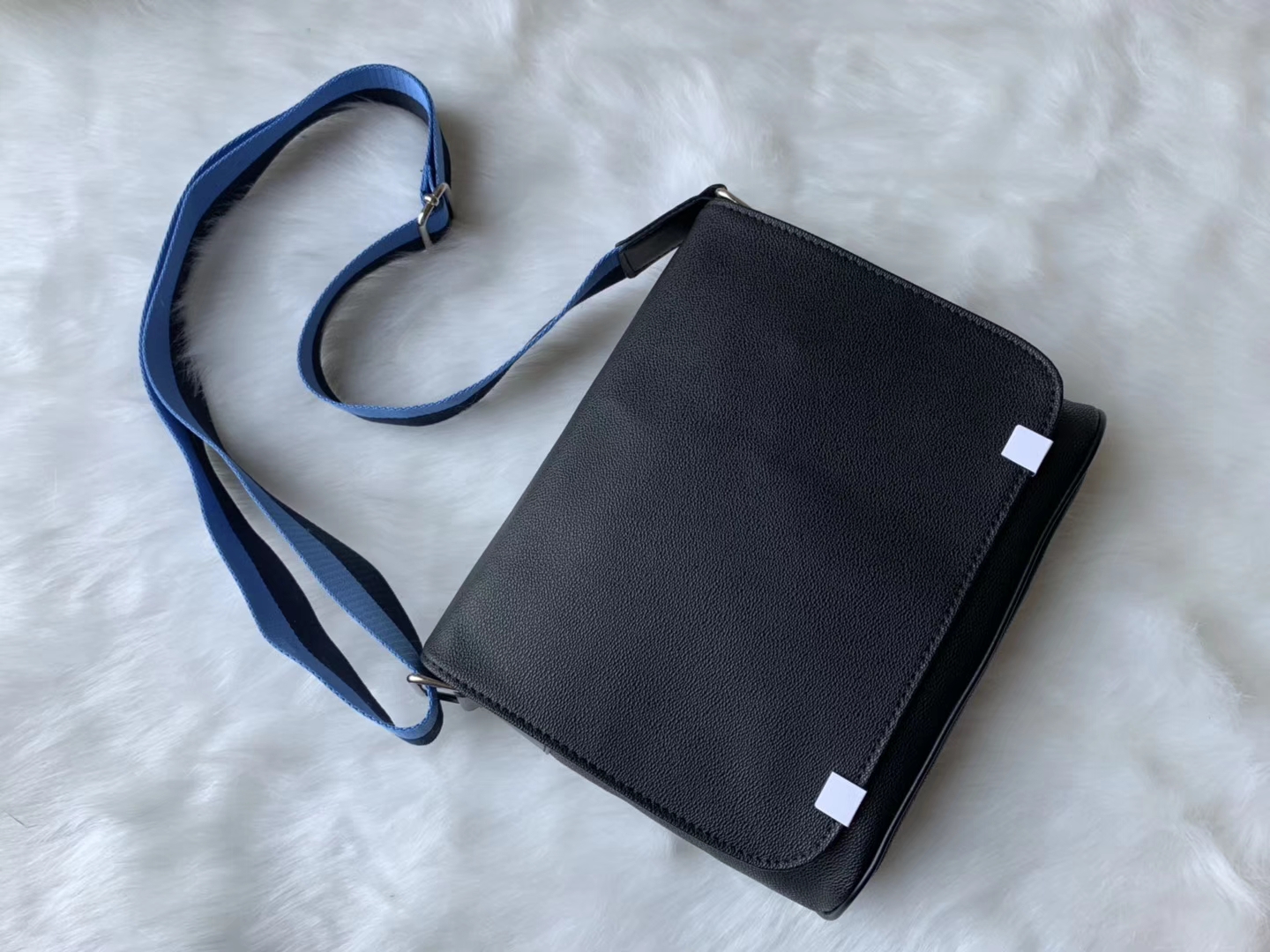 

Classic men's messenger bag sacoche bag M41213