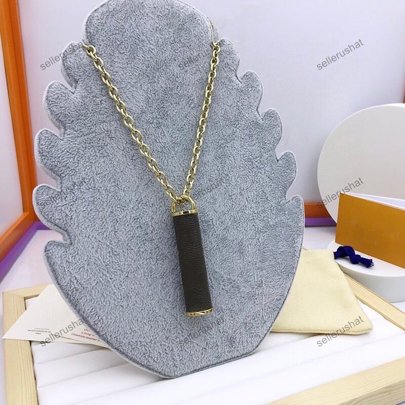 

Men Women Fashion New Woman Gold Metal Chain Long Necklace with Presbyopia V Engraved Letter Wrap Leather Pendant Sweater chain, Silver