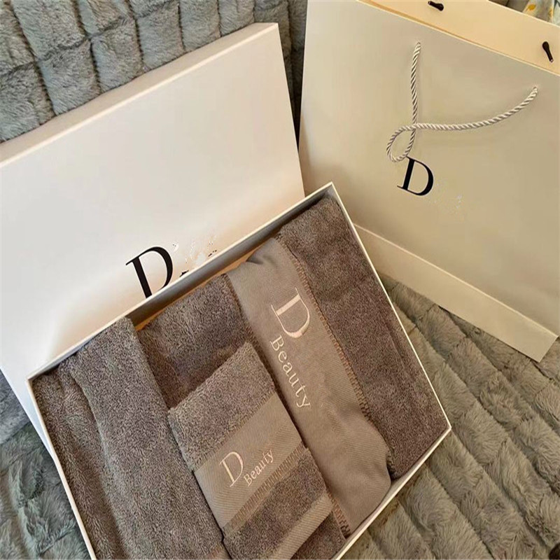 

Fashion luxury Bath towels classic towel Facel cotton towel set unisex Letter pattern absorbs water towel, Customize