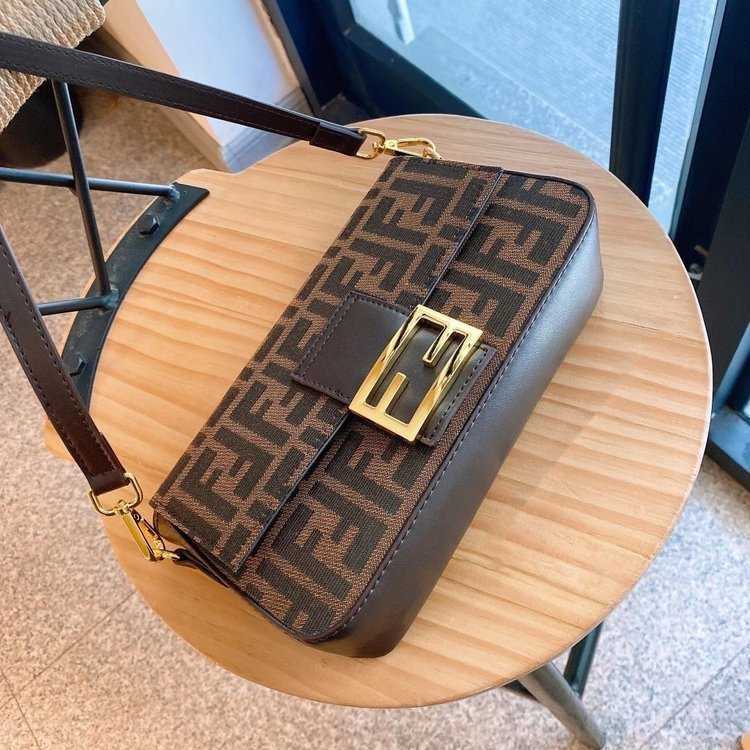 

Women Luxurys Designers Bags 2021 designer handbags Multi Pochette Crossbody Bag Zhouzhoubao123 Louisbags_18 Hanghhangbag full Classic 22TE