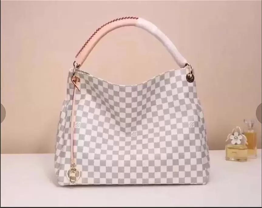 

Fashion Bags crossbody bag Top Quality Leather And Alloy Handbag Luxury Designer bags GGs LOUISS VUTTONS LVs YSLs