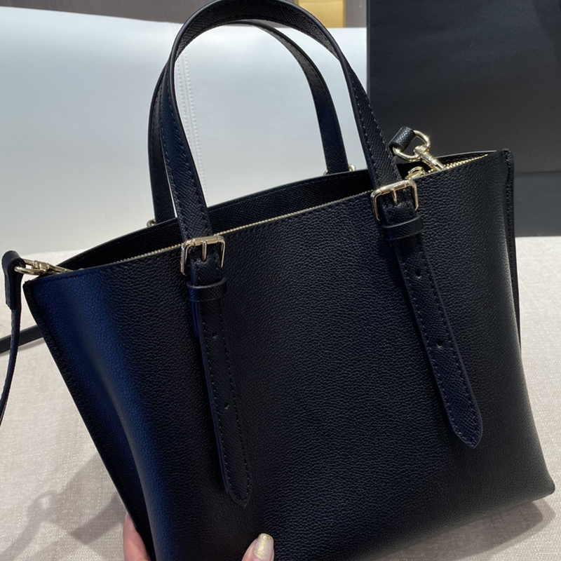 

Fashion Bag Shoulder Bags Designer Backpack Luxury tote bags high quality Genuine leather Different colors Various styles with original box size 25 22CM, Black