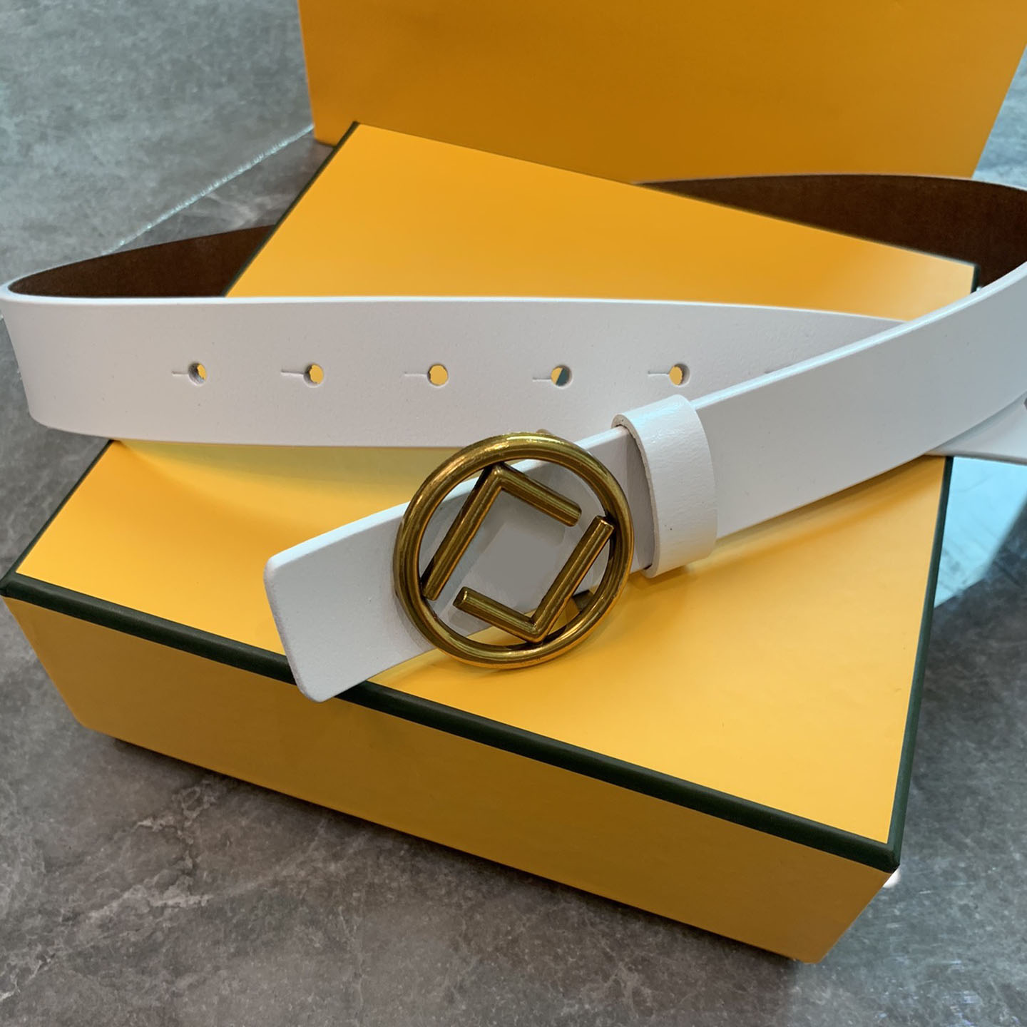 

Belts for Women Designer Luxury Designers belt English buckle large business fashion letter leather, As pics