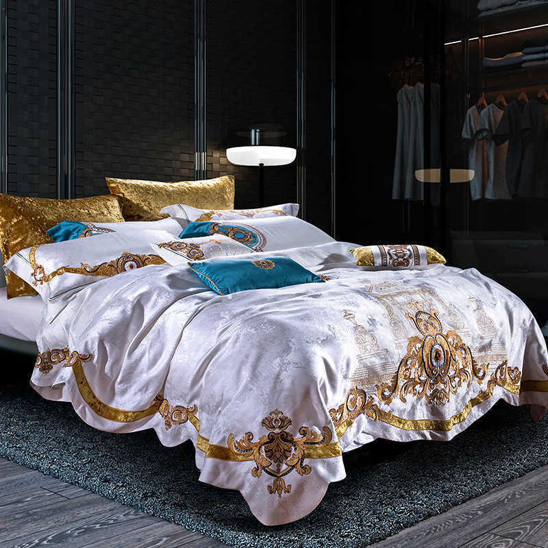 

Royal palace style 100 villa bedding four piece set European luxury embroidered white ten piece set