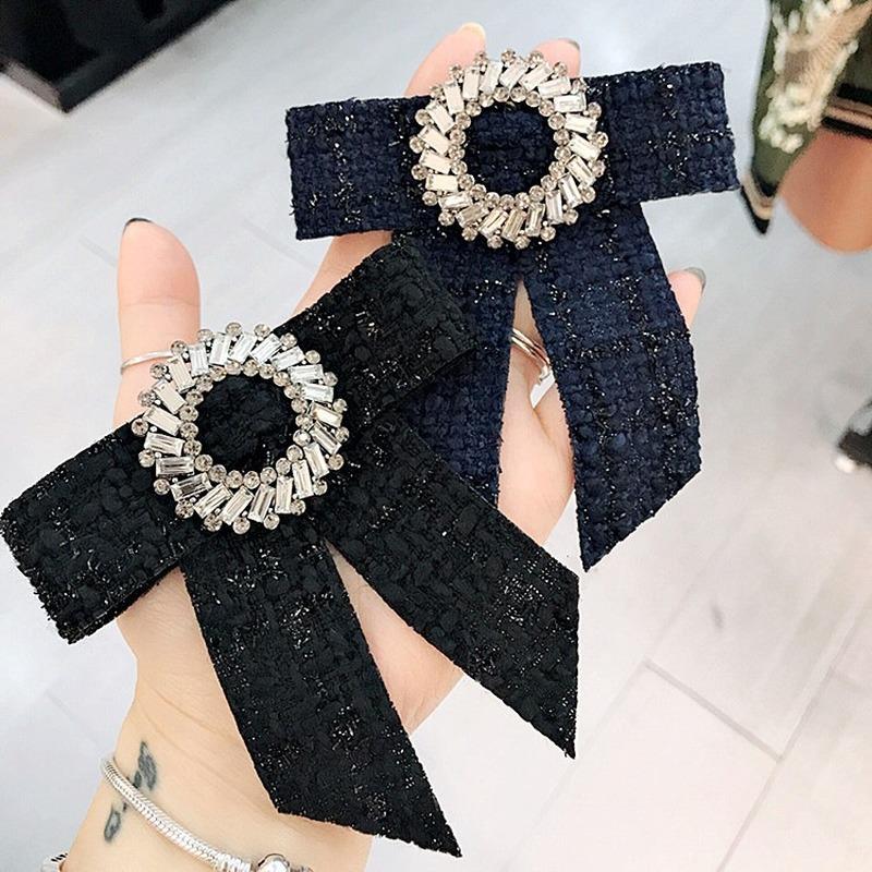 

Vintage British Bowtie Bows Breastpin Shirt Dress Accessories Women Flower Shirt Butterfly Neck Ties Brooches Pins Fashion Gift