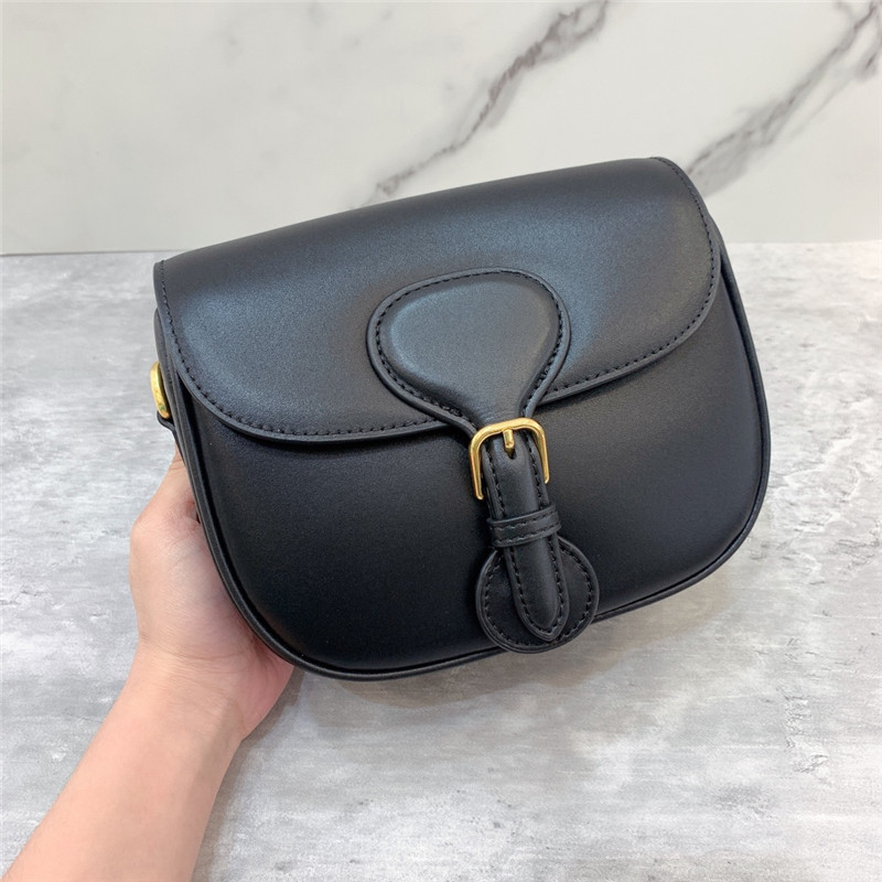 Design S star Même style Bobby Selle de Cowhide Selle Femme Mode Femme Épaule Épaule Sac à épaules Sans Sac Messenger Sac En Cuir Sac Femme