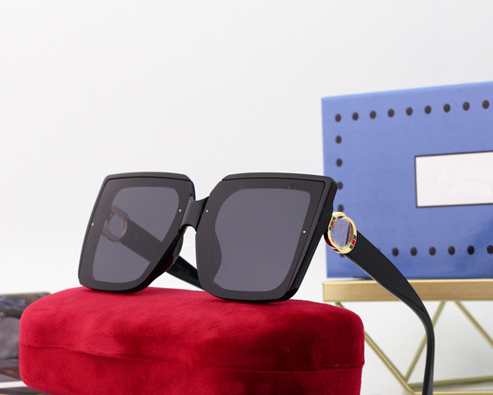 

Come with box Fashion Couple Luxurys Designers Sunglasses For Women Mens Designer Sun Glasses Outdoor Drive Holiday Summer Polarized Woman Sunglass Box