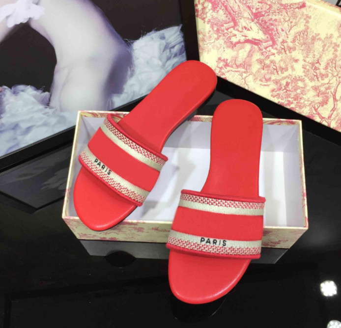 

2021 new ladies slippers sandals, fashion designer ladies flying woven fabric sandals slippers, with box, wholesale free shipping, Black