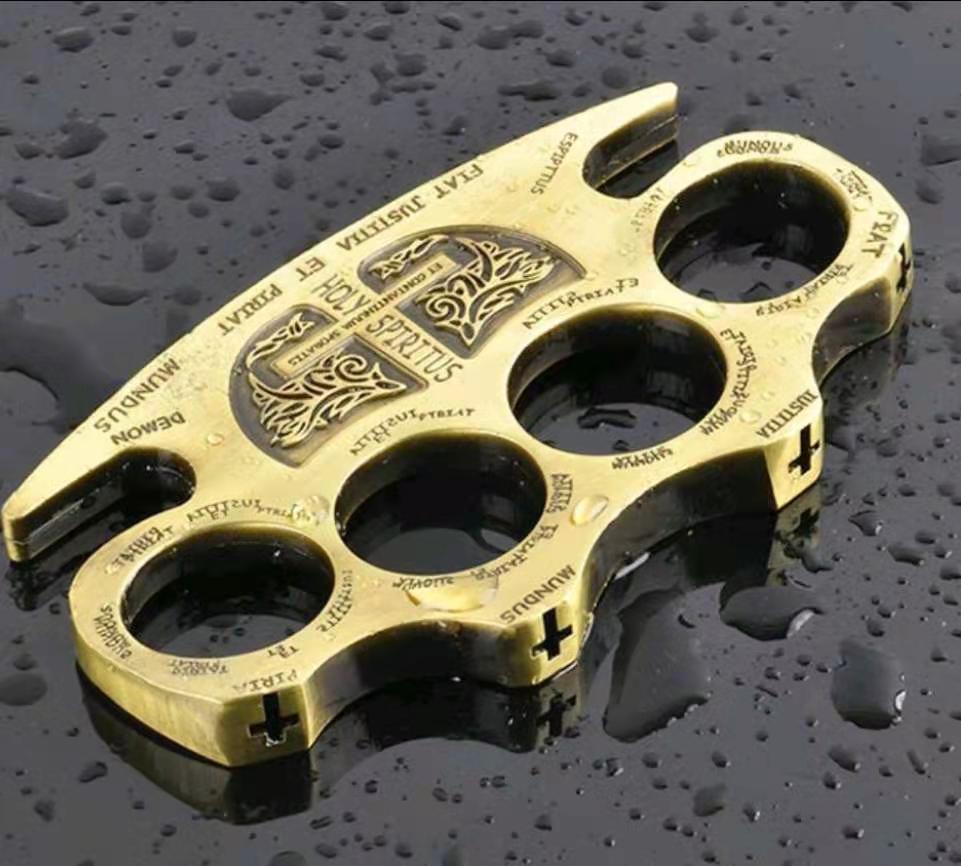 

High Hardness Hell Detective Constantine Brass Knuckle Outdoor EDC tools Knuckles Duster Buckle Break window Self-Defense tool 096