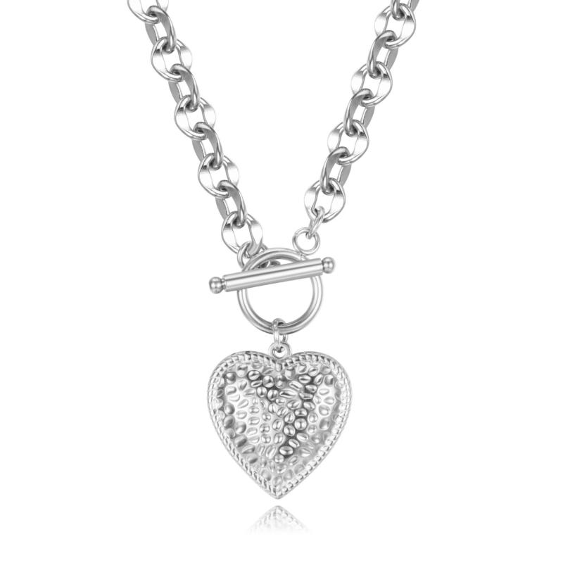

Pendant Necklaces 2021 Titanium Steel Round Plate Necklace Peach Heart Chain Wholesale