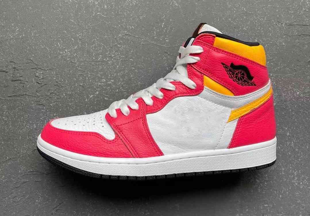 

2021 Release Authentic 1 Light Fusion Red 1s Man Outdoor Shoes 555088-603 White Laser Orange Black Retro Sports Sneakers With Box