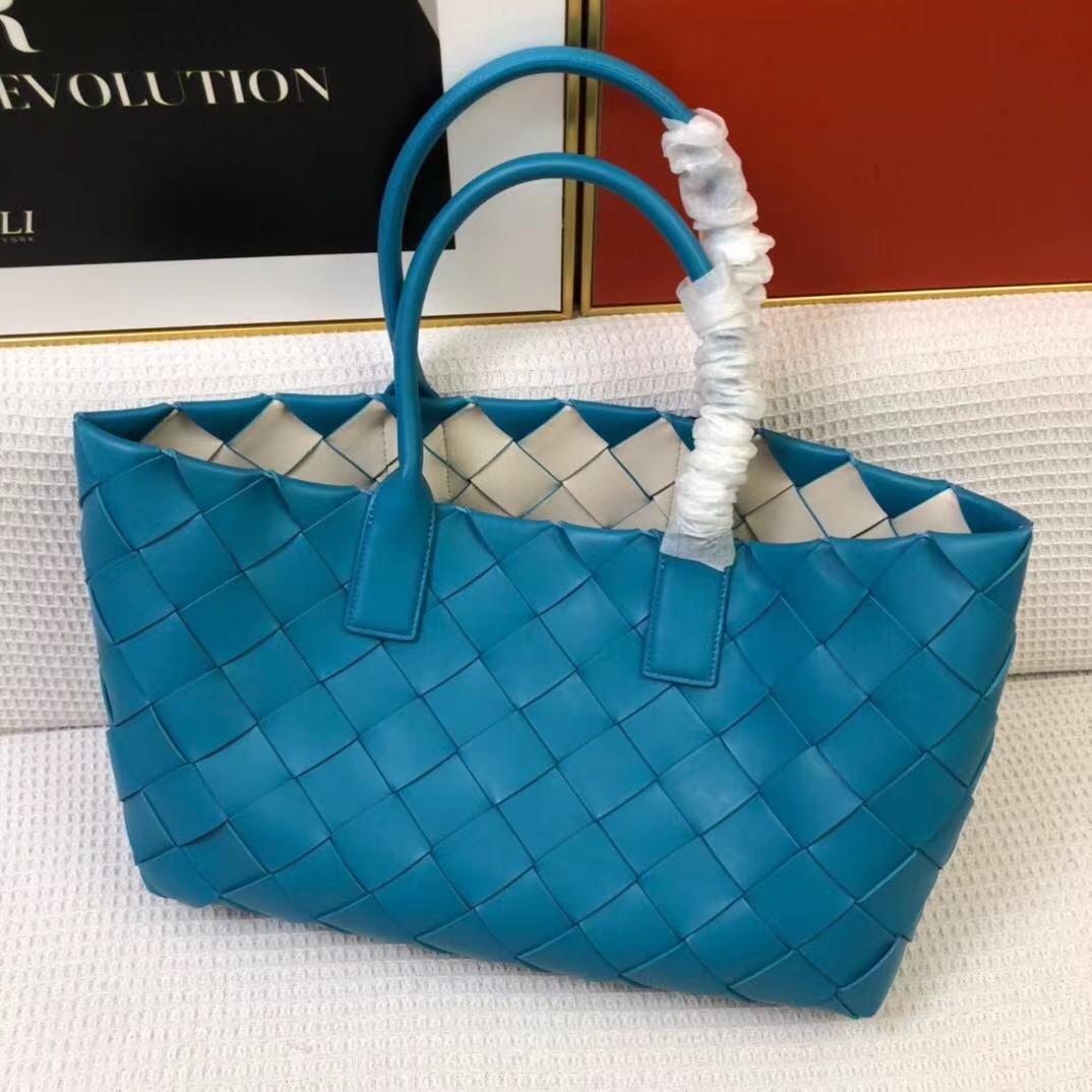 

Large Capacity Tote Handbag Luxury Big Brand Shopping Bag Women Handbags Women's bags 2021 ladies hand-woven 100% genuine leather vegetable basket shoulderbag, Blue
