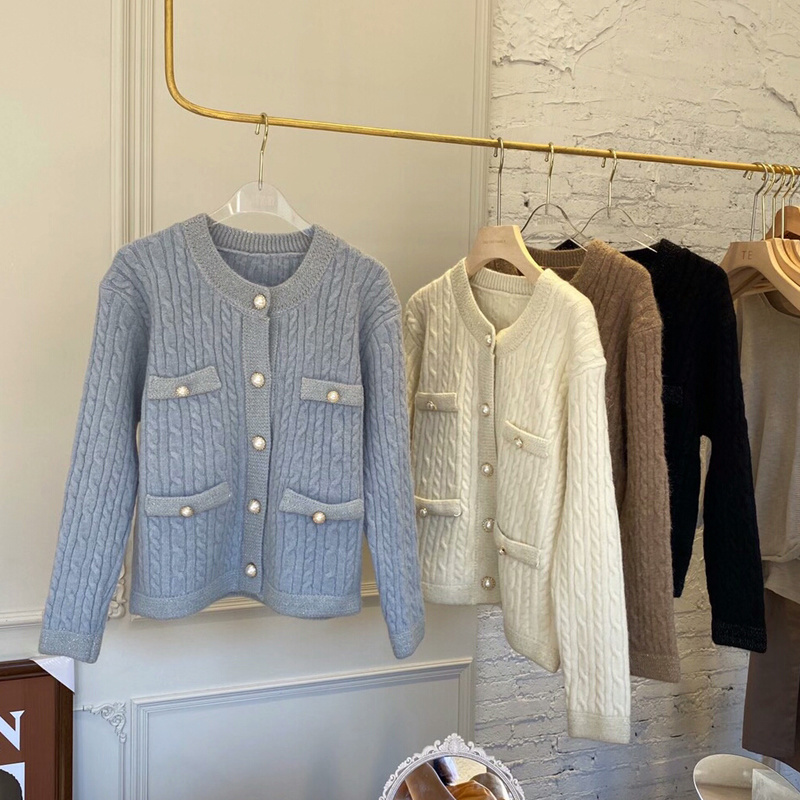 

women's knits & tees autumn winter sweet little fragrant wind twist blue-black long-sleeved pearl buckle bottoming cardigan knitte, White