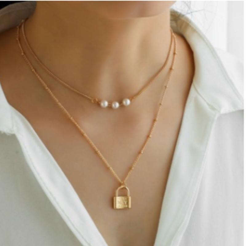 

Pendant Necklaces HuaTang 2021 Vintage Gold Lock Pearl Necklace For Women Double Layer Clavicle Chain Choker Female Party Jewelry Gif