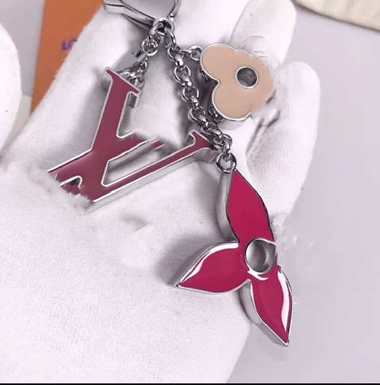 

2020 new luxury women key ring high quality fashion letter flower key bag pendant for girlfriend gift key ring box, Silver