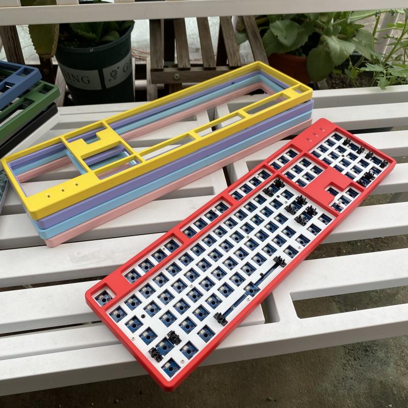 

Keyboards 87 104 Layout Mechanical Keyboard ABT Swappable Type-c RGB PCB Colorful Magenetic Cover Case Lubed Stabilizer Kits