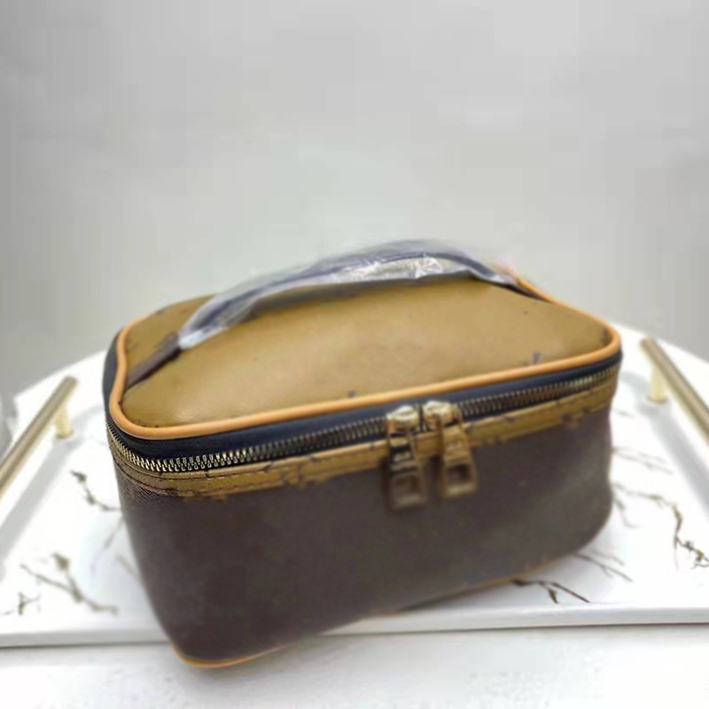

Designer Women Iv Cosmetic Bag Cases Paris Brand Patchwork Panelled Printed Leather Makeup Cosmetics Box Lady Small Make Up Luxurys Designers Bags With Handle