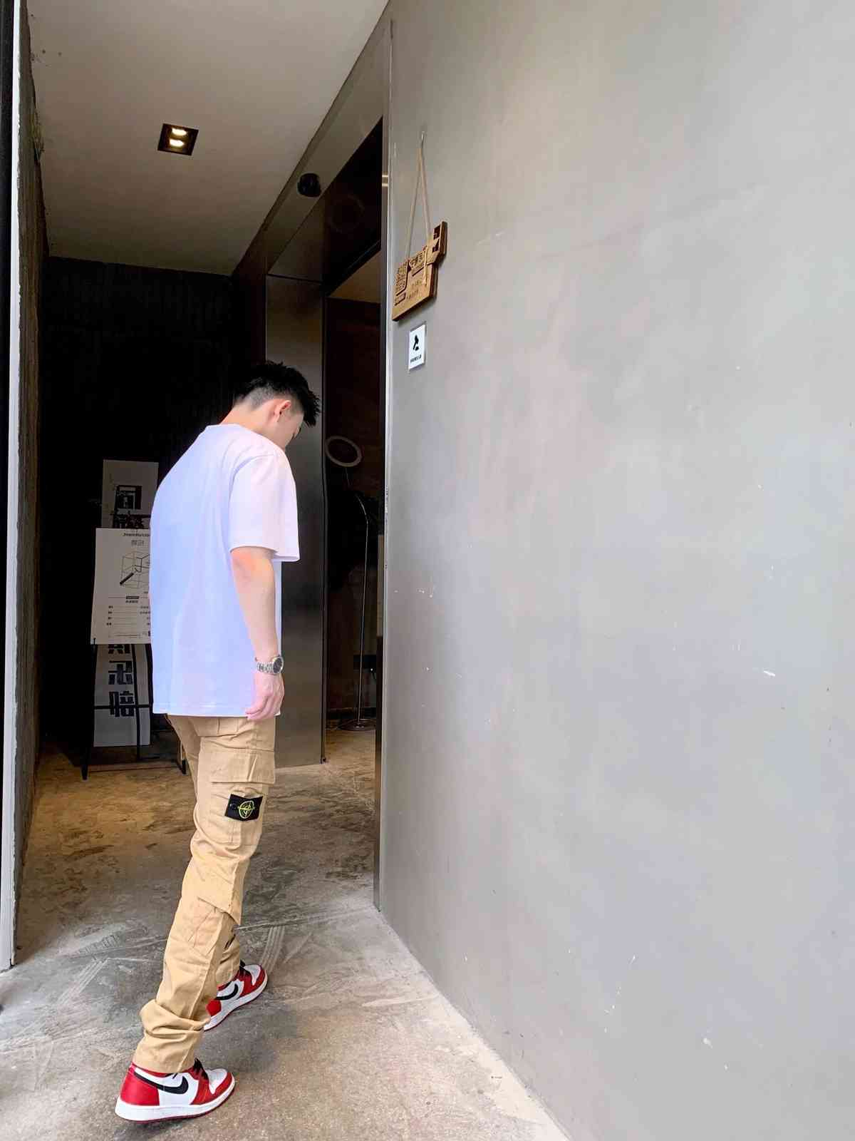 

Designer High Quality Stone 21ss Cross Badge Beam Foot Draw String Island Eight Pocket Designer cargo pants, Army green