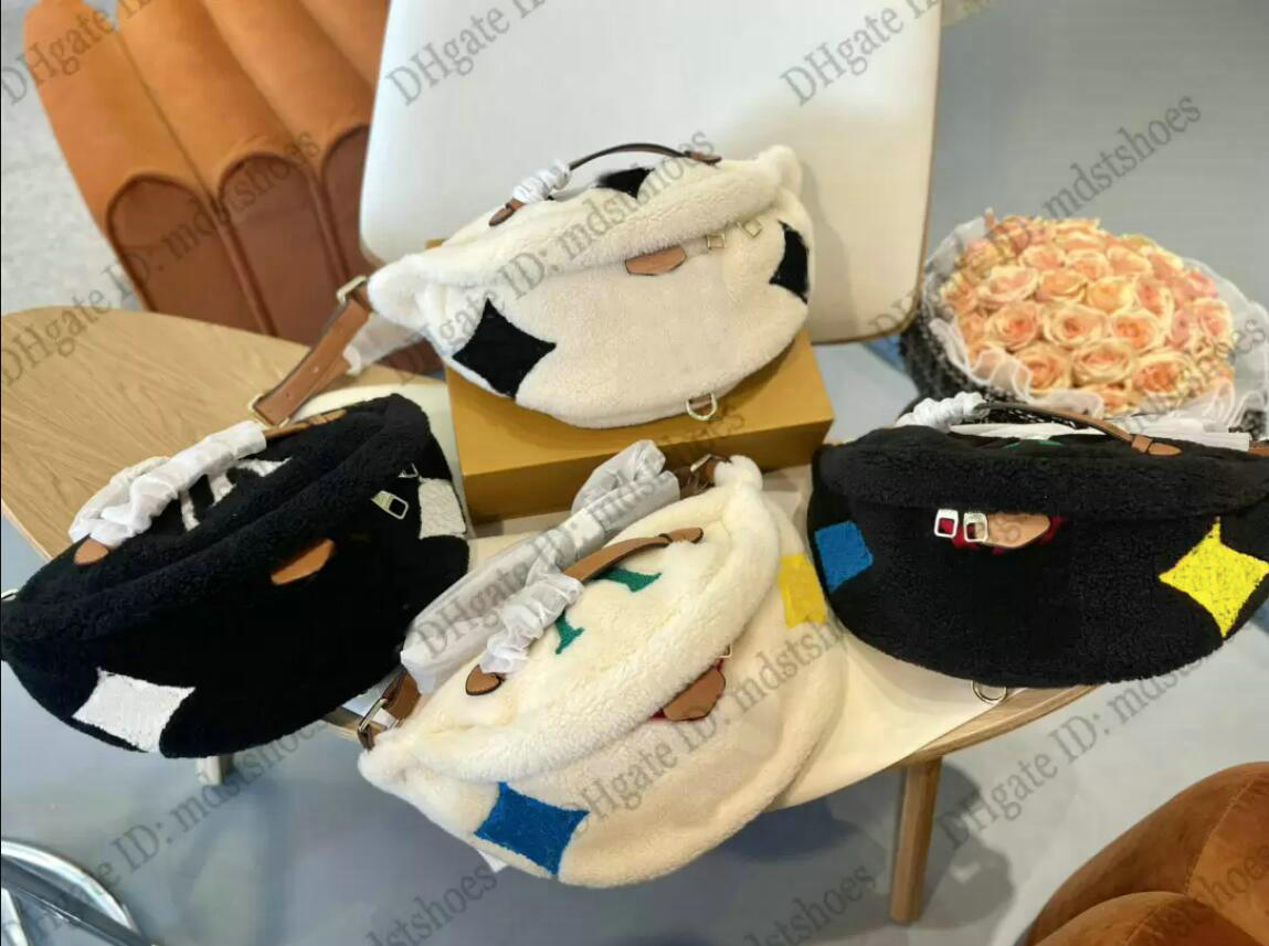 

Teddy Bumbag Limited Edition Fur Bum bag Designer Luxurys Fanny Pack Waist Belt Pouch Fleece Shearling Cross Body Chest Bags